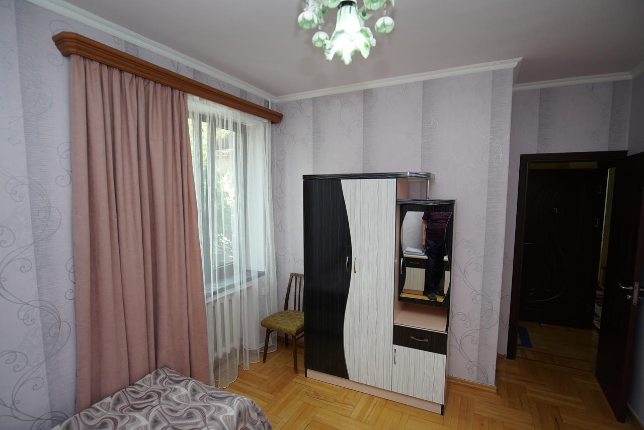 Nice House In The Heart Of The City Ереван Екстериор снимка